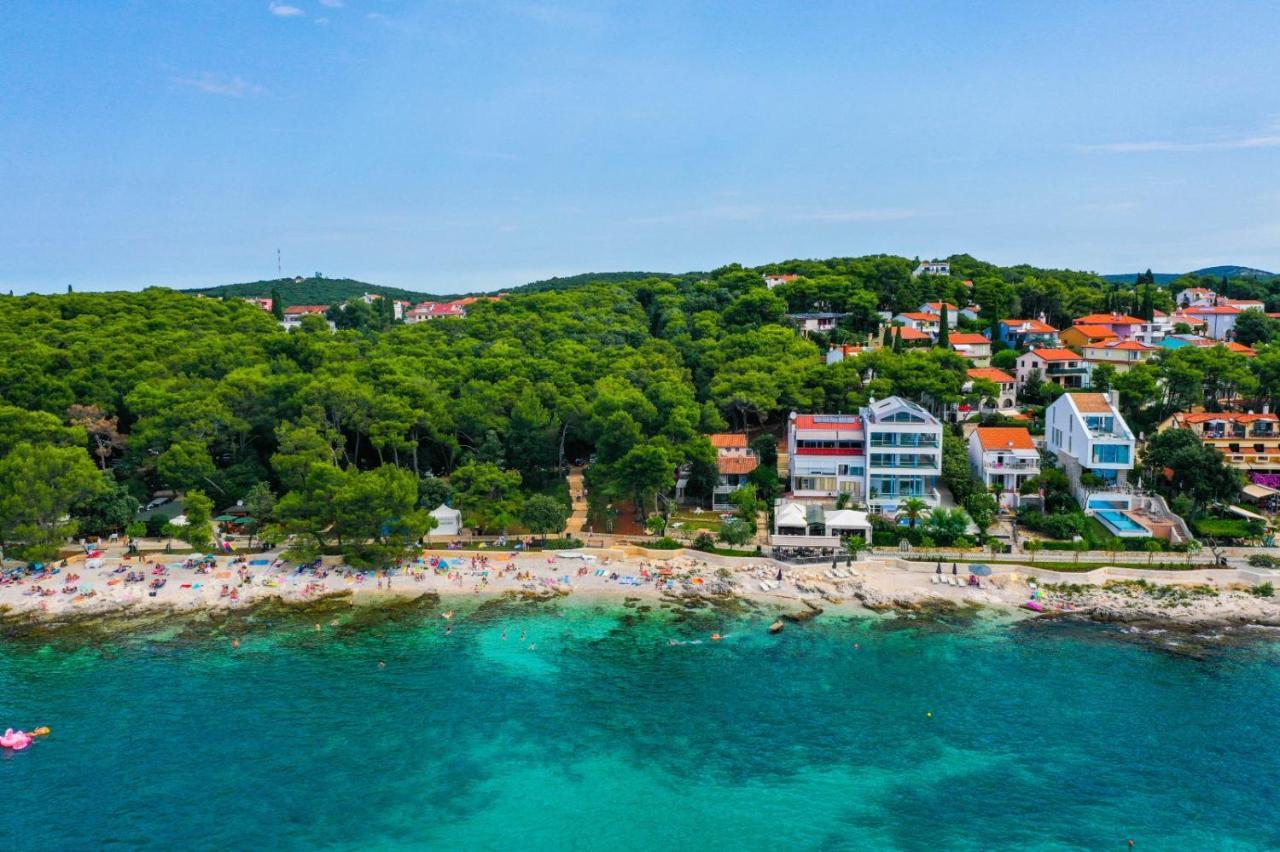 Al Mare Apartments ロヴィニ エクステリア 写真
