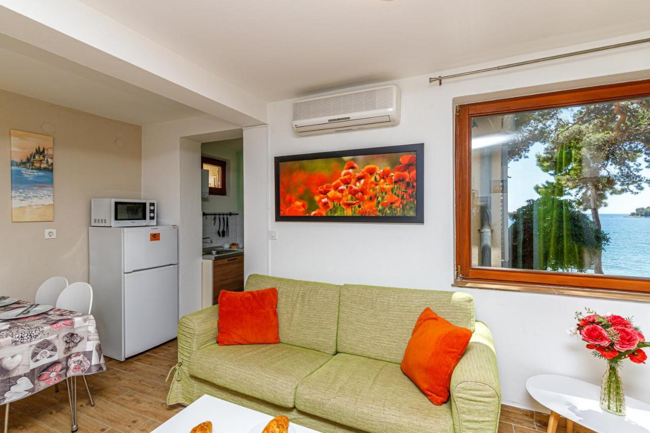 Al Mare Apartments ロヴィニ エクステリア 写真