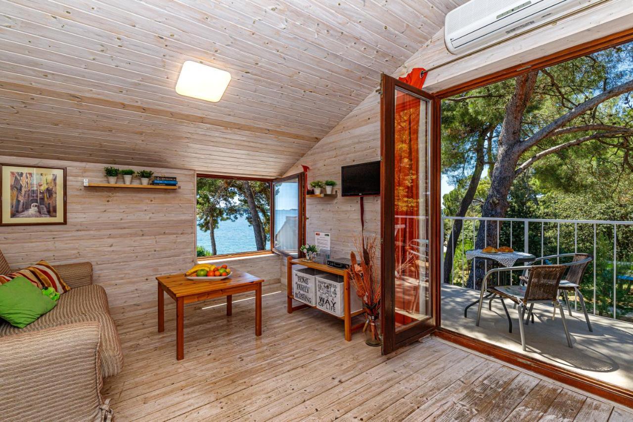 Al Mare Apartments ロヴィニ エクステリア 写真